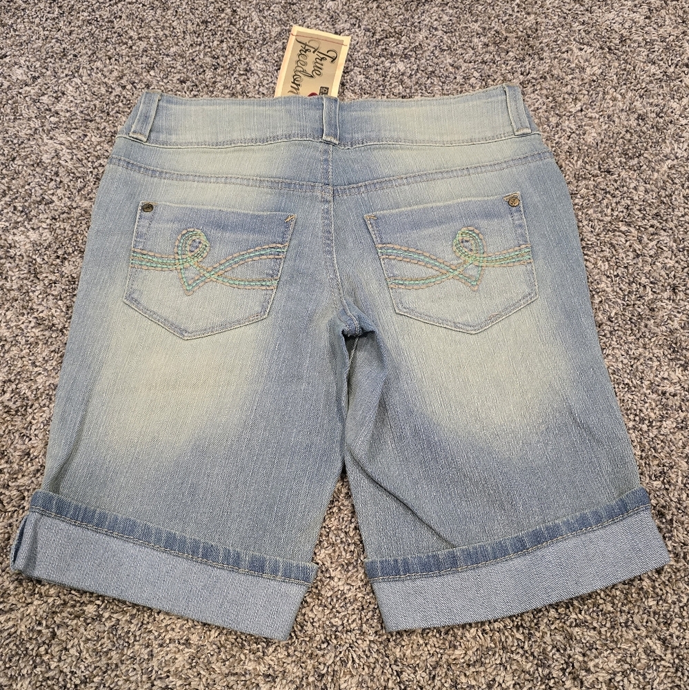 True Freedom Junior Denim Jean Shorts Size 3